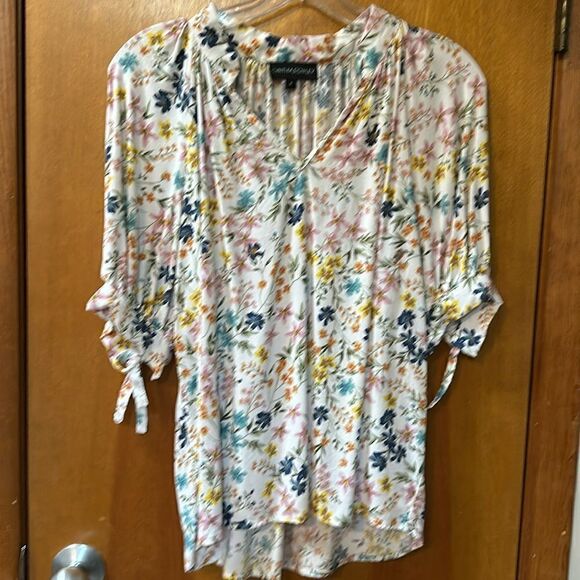 Cynthia Rowley spring time flowered shit with drop sleeves and ties - Picture 1 of 8
